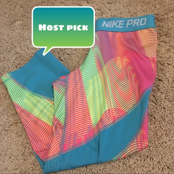 Nike Other - Girls size large Nike capris